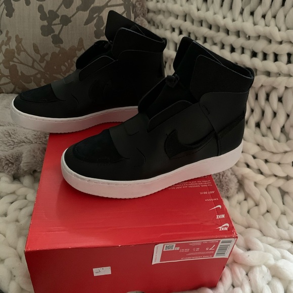 SOLD//Vandalized LX (7.5 women’s) new - Picture 7 of 7